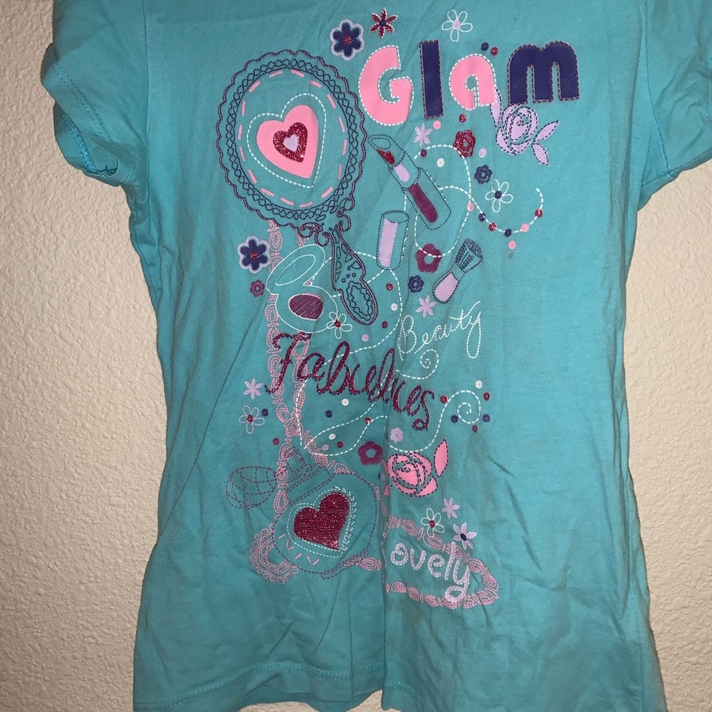 girls blue shirt